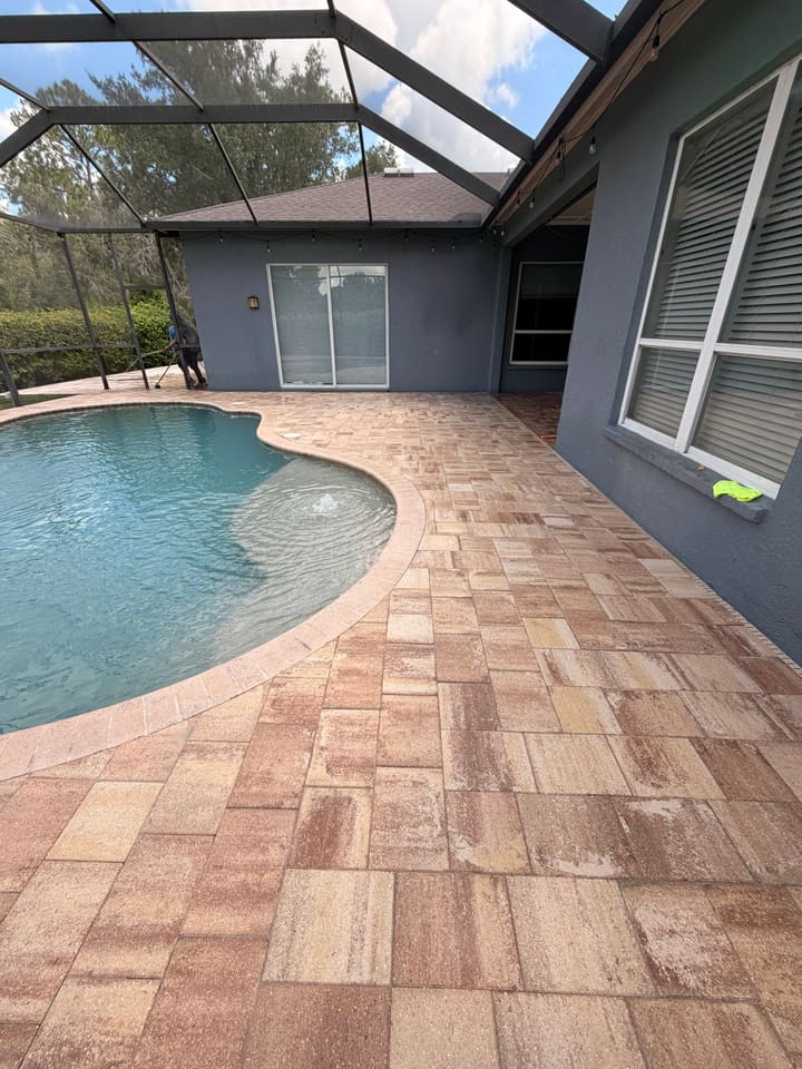 Pools & Decks project photo 3