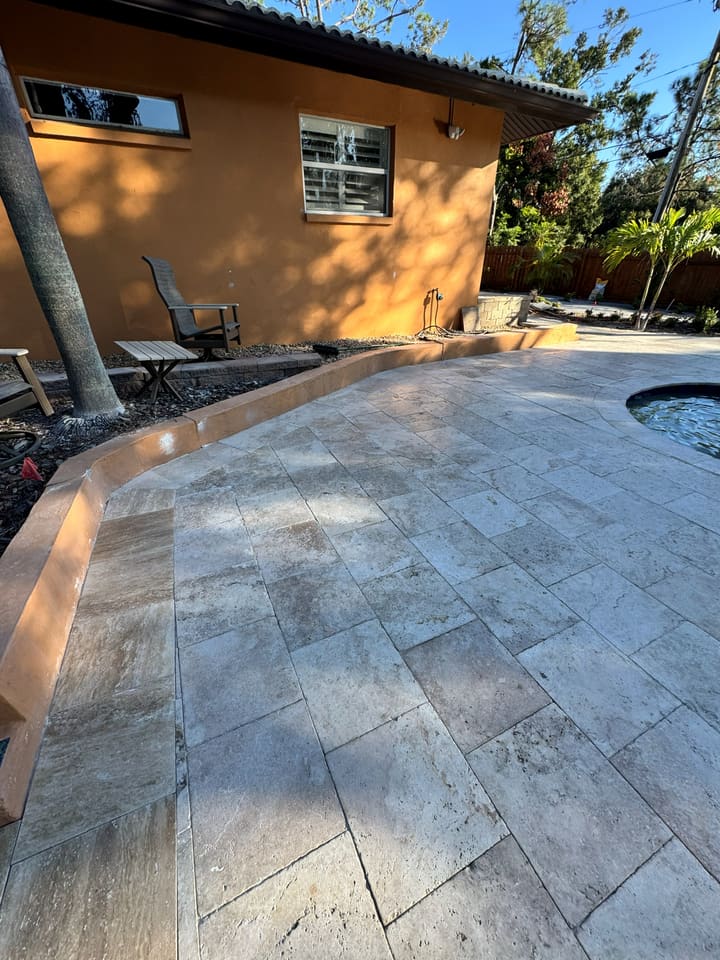 Pools & Decks project photo 7