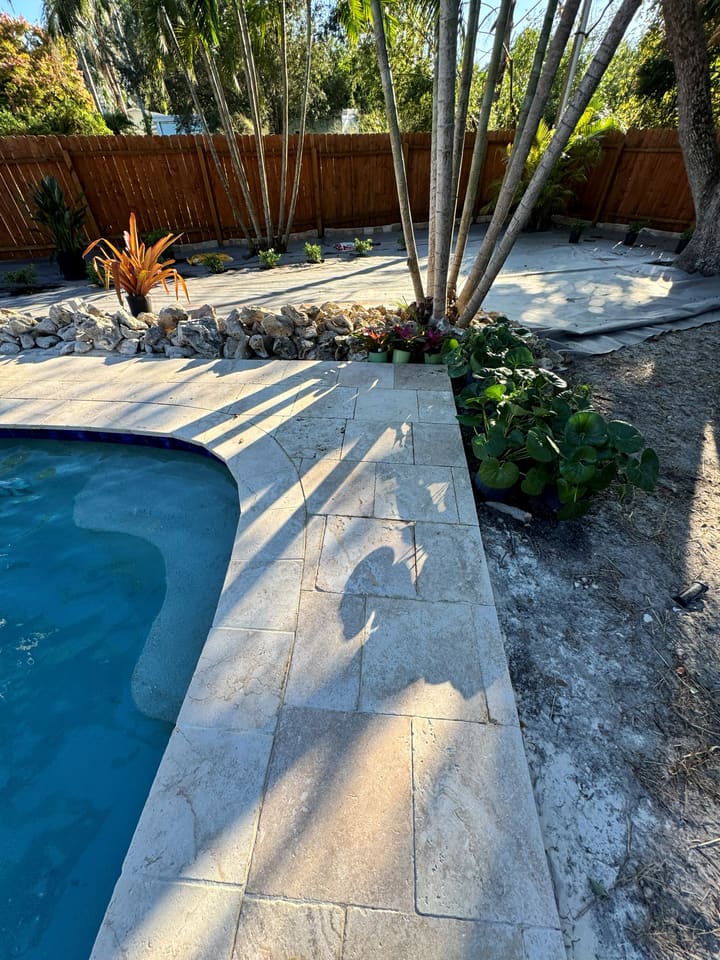 Pools & Decks project photo 8